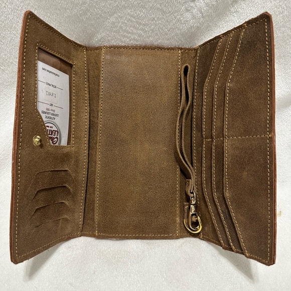 Real Cowhide Leather Snap Wallet - Picture 2 of 3